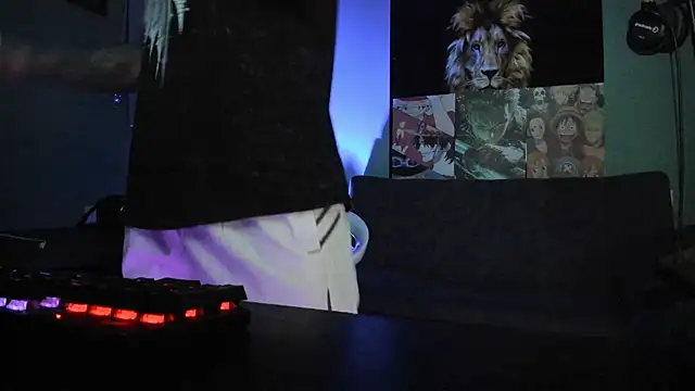 Snapshot of Sisoyalejo420 chatting on 02/15/26, 07:51 Sisoyalejo420 online show from 02/15/26, 07:51