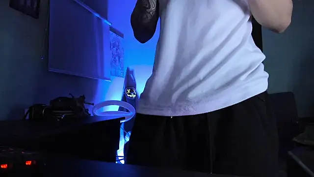 Snapshot of Sisoyalejo420 chatting on 02/26/26, 03:27 Sisoyalejo420 online show from 02/26/26, 03:27