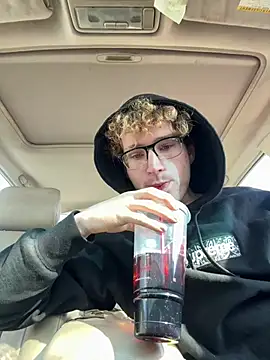 Snapshot of CreamyAustin chatting on 02/02/26, 07:23 CreamyAustin online show from 02/02/26, 07:23