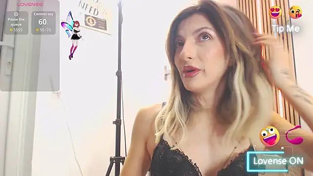 RileyLanna online show from 11/28/25, 05:10