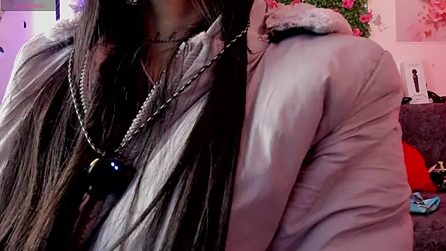 Alaia Asuka online show from 09/13/25, 12:10