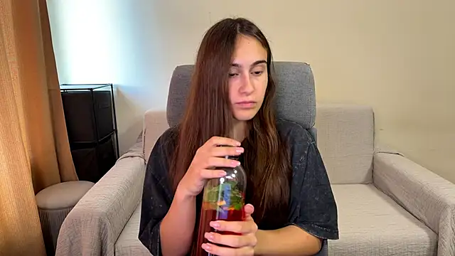 AliceKolltt online show from 09/18/25, 10:06