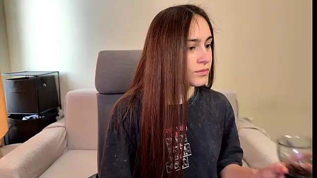 AliceKolltt online show from 02/06/26, 10:51