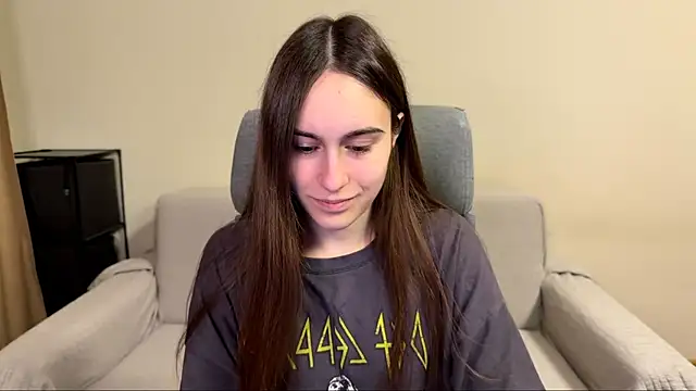 AliceKolltt online show from 04/13/26, 07:41