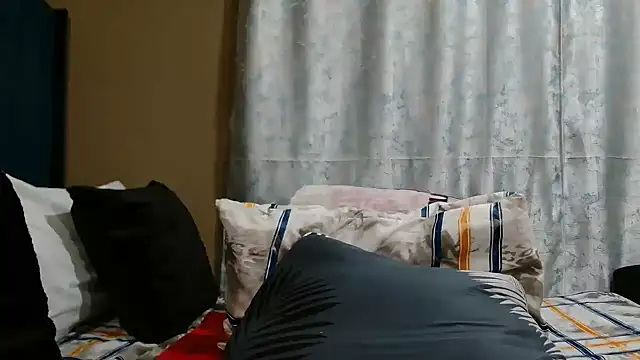 BERNINIBLUSHX89 online show from 10/16/25, 09:05