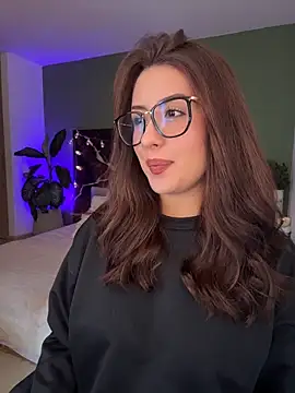 EmaSaenz online show from 04/14/26, 09:43