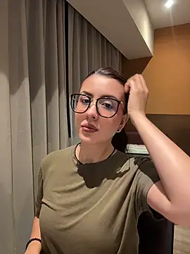 EmaSaenz online show from 05/27/26, 03:36