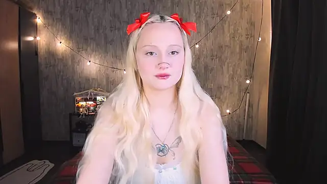 MariaMango online show from 11/22/25, 01:37