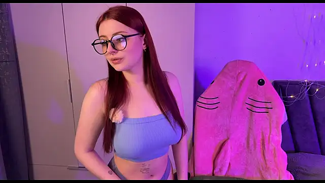 RozieRose online show from 10/01/25, 04:51