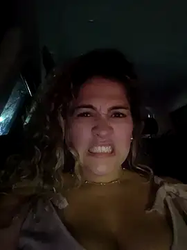 Sara smiiith211 online show from 12/06/24, 11:57