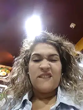 Sara smiiith211 online show from 12/20/24, 11:47