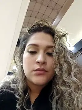 Sara smiiith211 online show from 02/22/25, 11:46