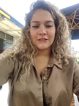 Sara smiiith211 online show from 03/13/25, 07:39