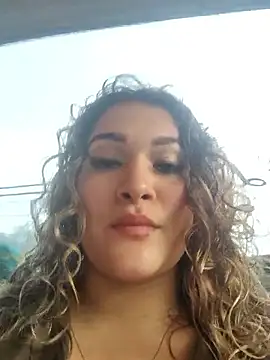 Sara smiiith211 online show from 11/27/25, 07:05