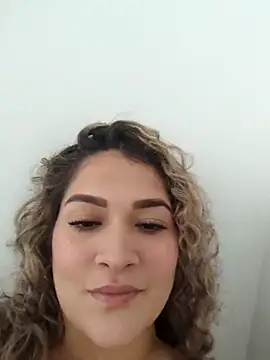 Sara smiiith211 online show from 03/11/26, 03:29