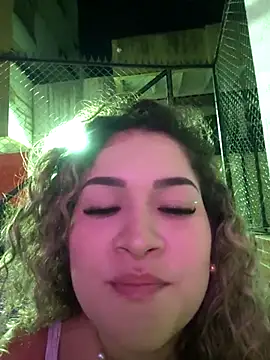 Sara smiiith211 online show from 06/16/26, 01:19
