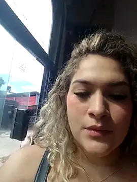 Sara smiiith211 online show from 07/05/26, 07:21