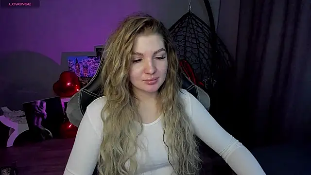 lily williamss online show from 02/09/25, 03:22