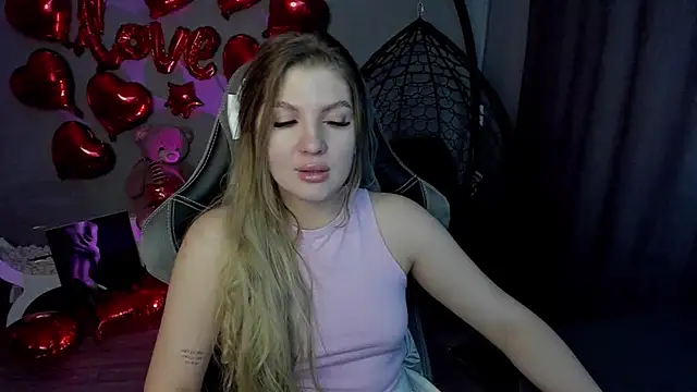 lily williamss online show from 02/18/25, 03:10