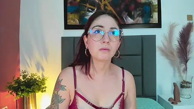 Emilywatsonn online show from 09/16/25, 12:22