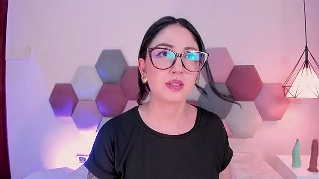 Emilywatsonn online show from 03/06/26, 12:29