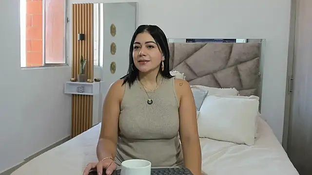 EmilyPeytonn online show from 12/20/25, 01:29