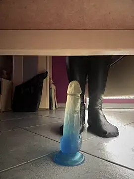 Bennyben8604 online show from 01/05/25, 04:04