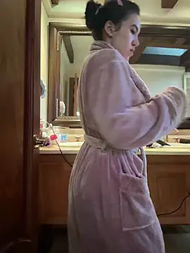 Amelia Rouse online show from 01/15/25, 07:44