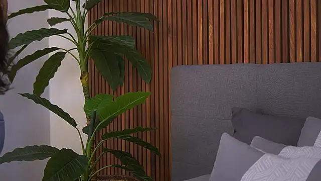 Amelia Rouse online show from 02/26/25, 10:20