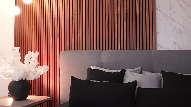 Amelia Rouse online show from 11/04/25, 09:14