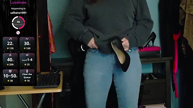 TreeJeanne online show from 10/27/25, 12:42