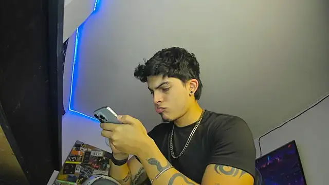 charlie hotxxx online show from 12/04/24, 01:58