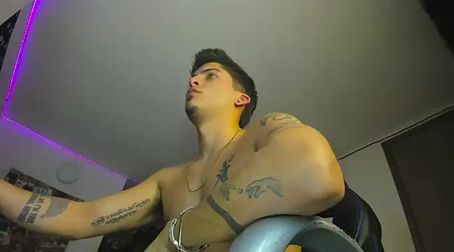 charlie hotxxx online show from 03/14/25, 04:10