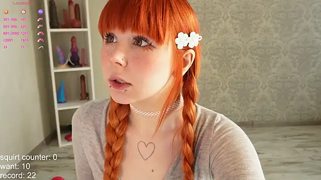 Snapshot of hannah_lourens chatting on 10/09/25, 08:12 hannah lourens online show from 10/09/25, 08:12