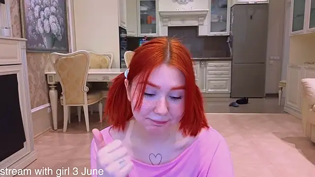 Snapshot of hannah_lourens chatting on 05/30/26, 12:13 hannah lourens online show from 05/30/26, 12:13