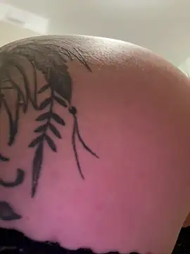 Snapshot of babyyboomm chatting on 02/17/25, 11:20 babyyboomm online show from 02/17/25, 11:20