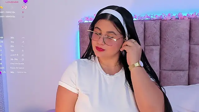 miahkumar online show from 04/10/26, 07:18