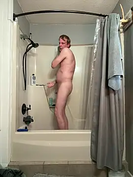 ianvaghn2252 online show from 04/04/26, 10:29