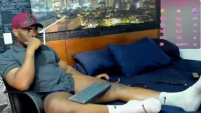 Snapshot of thomas_santtos1 chatting on 02/16/25, 12:41 thomas santtos1 online show from 02/16/25, 12:41