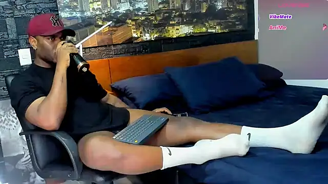 Snapshot of thomas_santtos1 chatting on 03/07/25, 01:18 thomas santtos1 online show from 03/07/25, 01:18