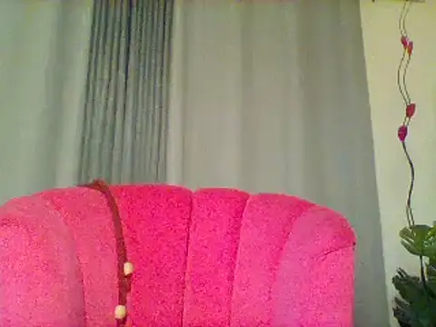 Queeen model online show from 03/13/25, 06:01