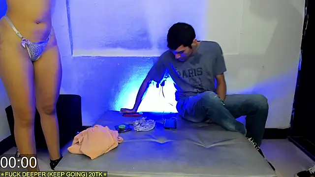 Threesome-no-mercy online show from 02/02/26, 07:34