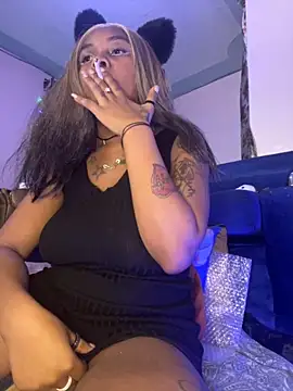 Cherrytowild online show from 10/23/25, 06:34