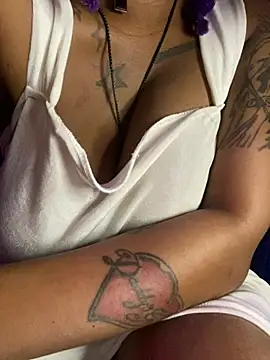 Snapshot of Cherrytowild chatting on 02/12/26, 03:51 Cherrytowild online show from 02/12/26, 03:51