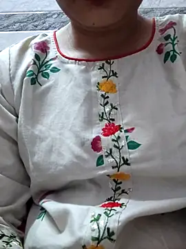 Aaradhya online show from 02/13/25, 12:24