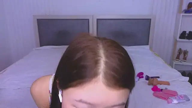 Snapshot of Tina_Kim_ chatting on 01/22/25, 08:07 Tina Kim online show from 01/22/25, 08:07