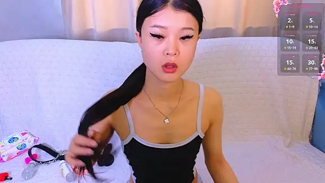 Tina Kim  online show from 04/17/26, 09:34