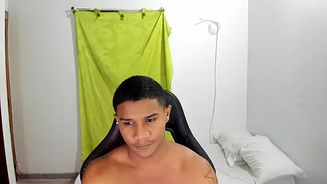 Snapshot of corzoethan chatting on 07/18/26, 11:52 corzoethan online show from 07/18/26, 11:52