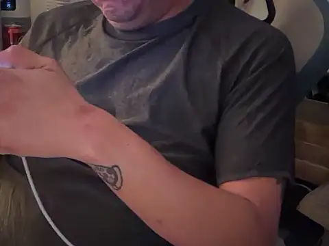 Mikeypnp1494 online show from 11/10/25, 06:07