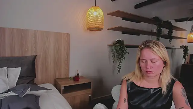 Snapshot of stefanny_ruiz_ chatting on 03/20/25, 03:58 stefanny ruiz online show from 03/20/25, 03:58